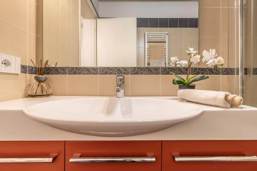 Residenza Angels @Piazzadelleerbe Apartment เวโรนา ภายนอก รูปภาพ
