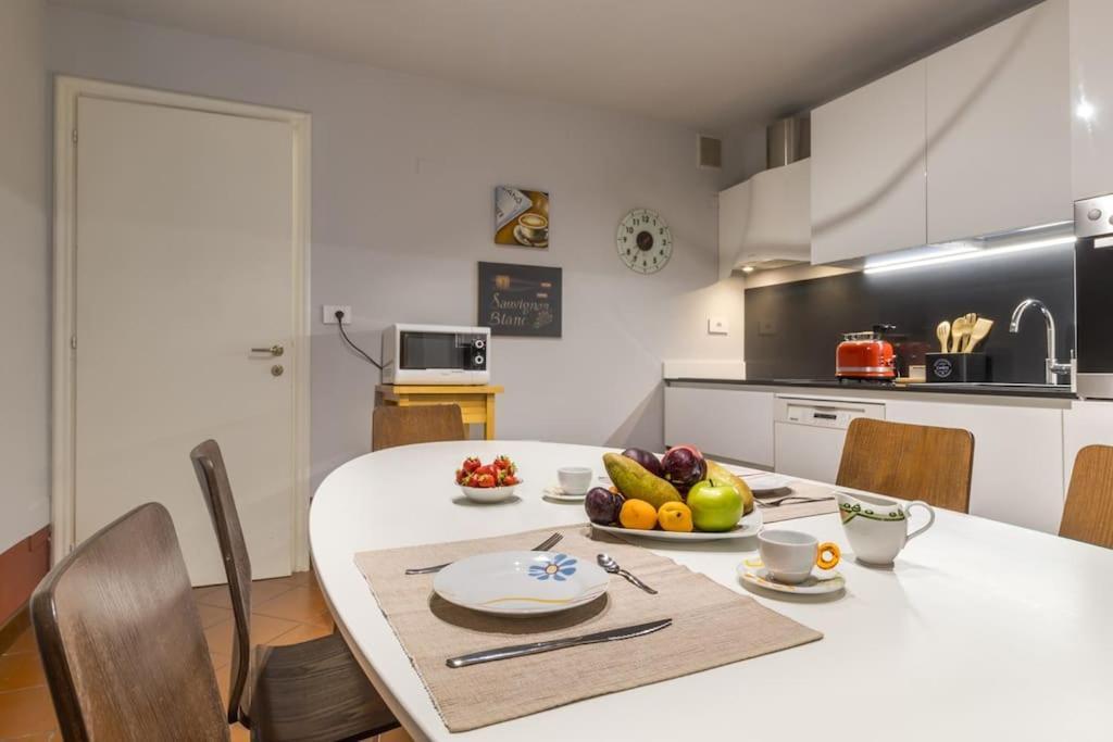 Residenza Angels @Piazzadelleerbe Apartment เวโรนา ภายนอก รูปภาพ