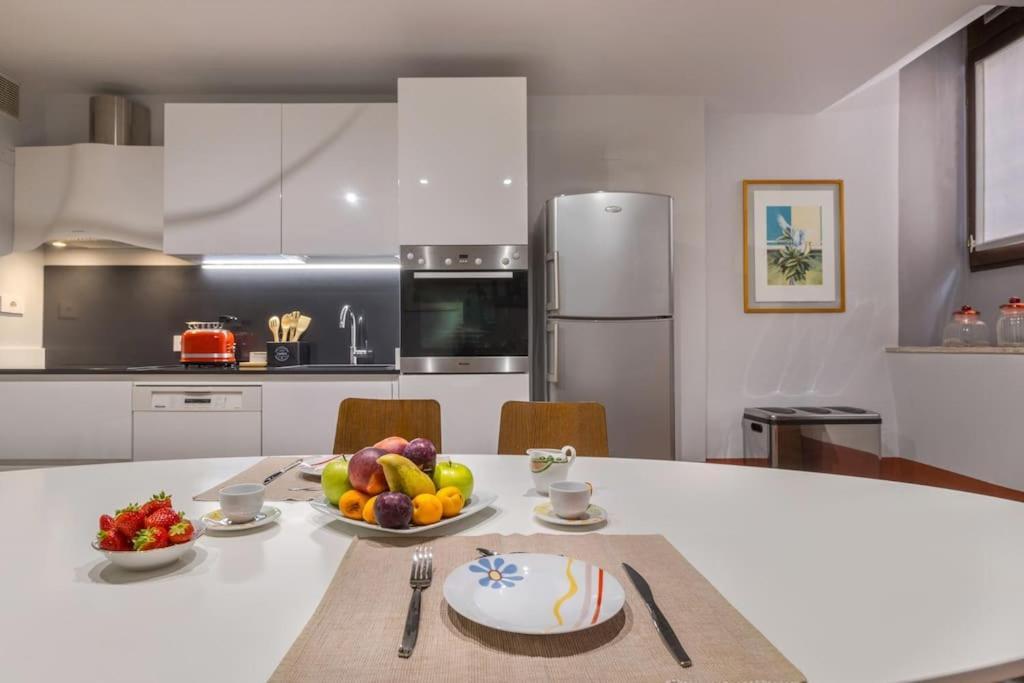 Residenza Angels @Piazzadelleerbe Apartment เวโรนา ภายนอก รูปภาพ